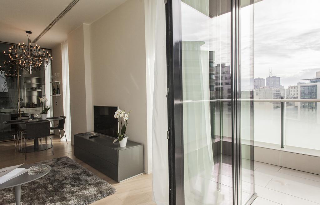 Hemeras Boutique Homes - Design Flats Near The City Center Milánó Kültér fotó